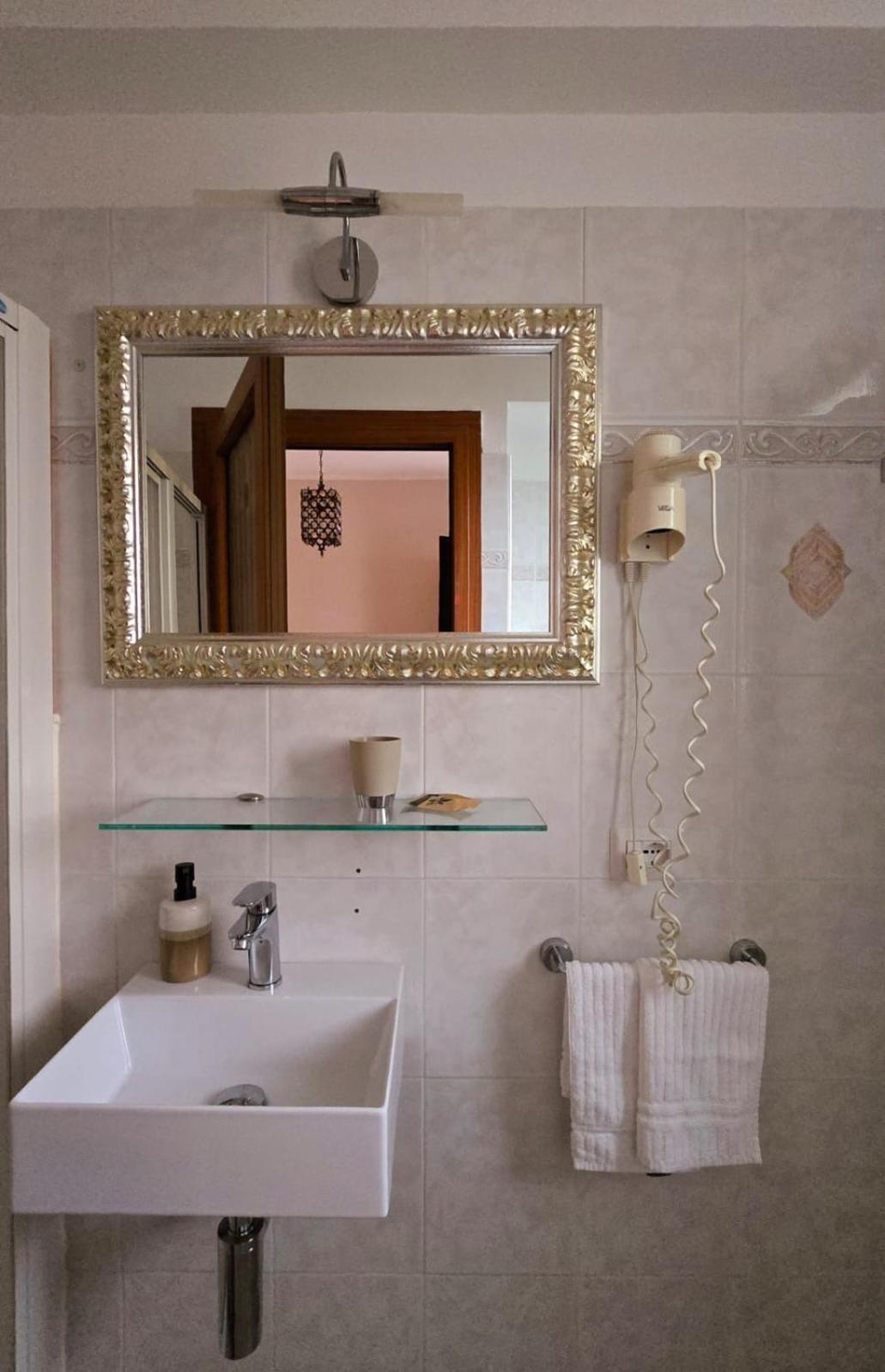 Residence Villa Margherita Cannobio Esterno foto
